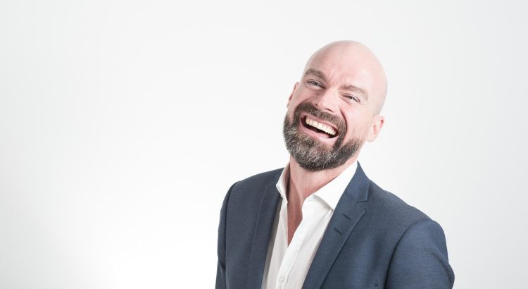 Zelfverzekerd door het leven met een haartransplantatie